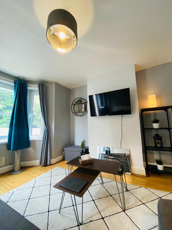Medway Getaway - 3 Bed Home With Luxury Bathroom Chatham  Exterior foto